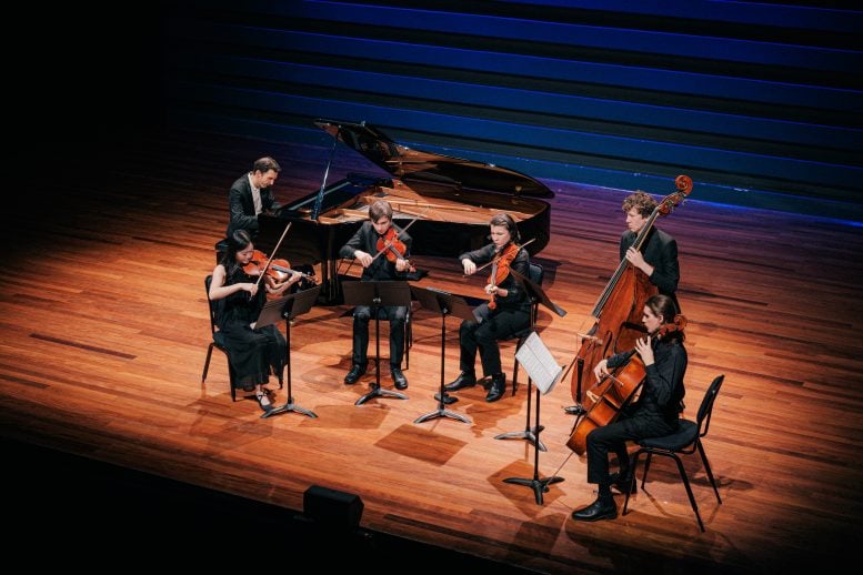 Highlight Image for Stage & Performance Features